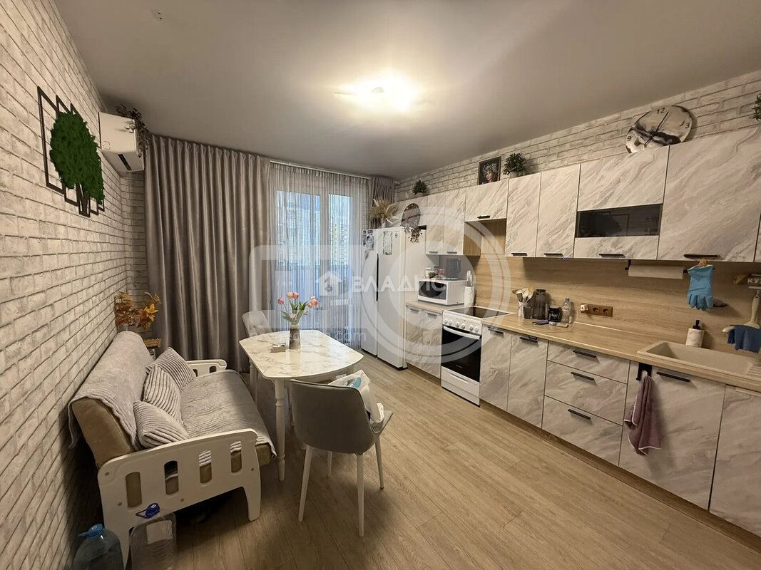 2к, 11/17 М, Россия, Воронеж, улица Адмирала Чурсина, 12, 64.1 кв.м